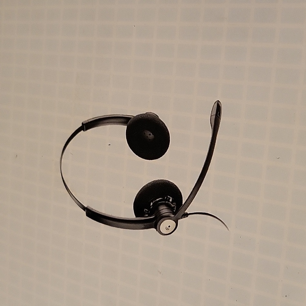 Office Phone and headsets - Picture 7 of 7